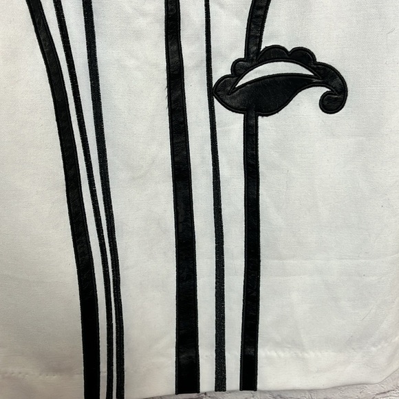 Victoria Beckham for Target Black and White Mod Shift Tulip Appliqué Dress - Picture 7 of 15